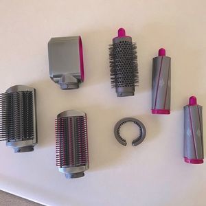 Dyson Airwrap Conplete - 6 attachments - NO WAND